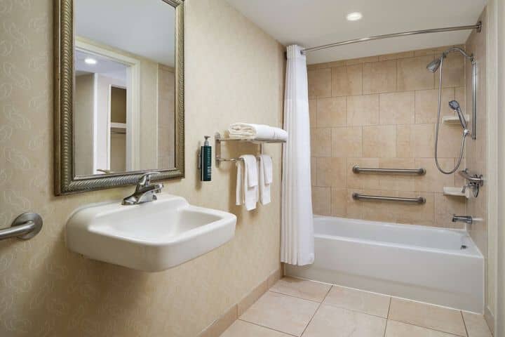 Room 12 of 26